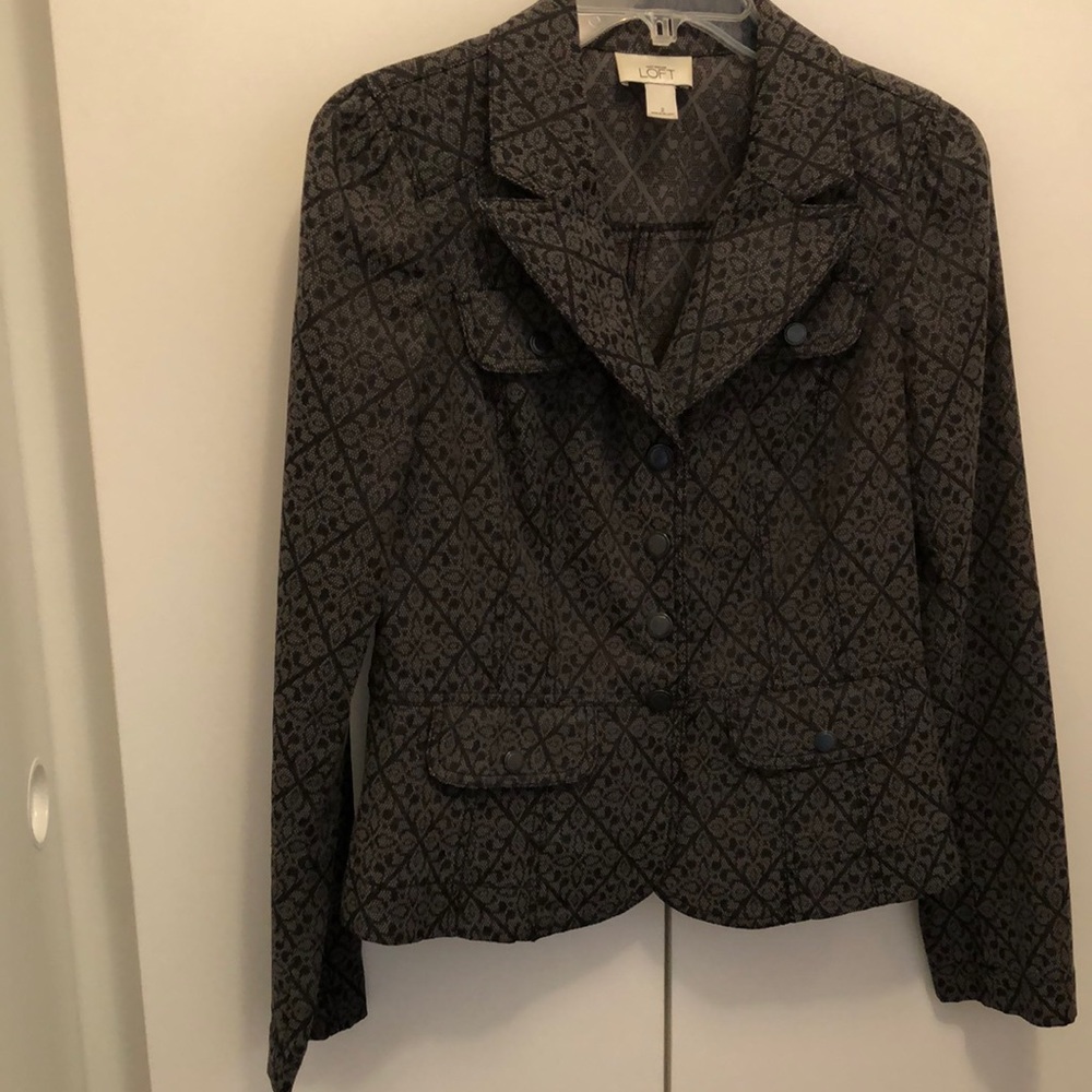 ANN TAYLOR Loft - Black & Gray Lightweight Print Button Down Jacket.